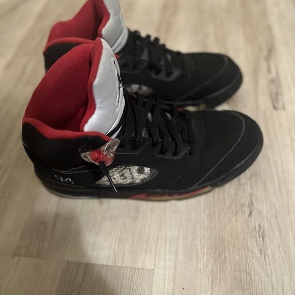 Size 12 - Jordan 5 Retro x Supreme Black 2015 main image 5